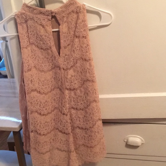 Blush lace pretty top - Picture 4 of 6